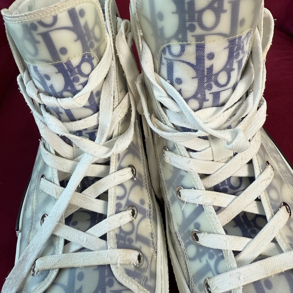 Dior White and Gray High-Top Sneakers with Blue and Green Patch - Picture 11 of 16